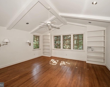 7711 Brookville Road - Photo Thumbnail 14
