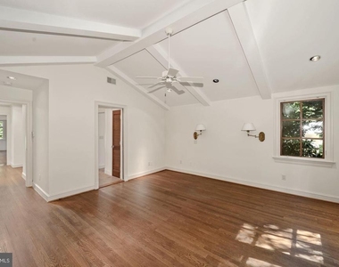 7711 Brookville Road - Photo Thumbnail 15