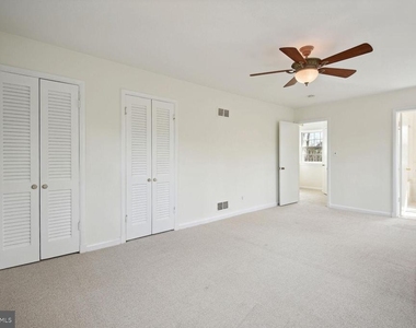 5801 Hillburne Way - Photo Thumbnail 18