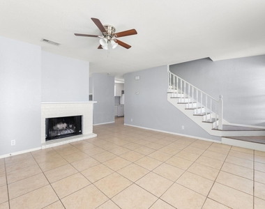 3802 Foust Trl - Photo Thumbnail 5