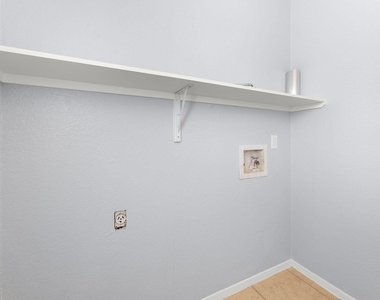 3802 Foust Trl - Photo Thumbnail 13