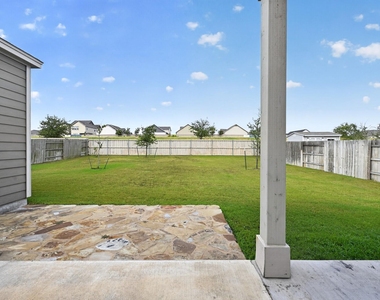 104 Joseph Hawkins Ln - Photo Thumbnail 29