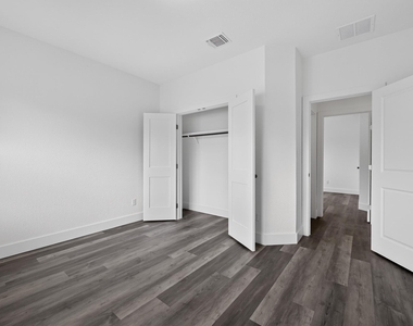 104 Joseph Hawkins Ln - Photo Thumbnail 22