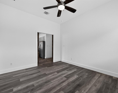 104 Joseph Hawkins Ln - Photo Thumbnail 20