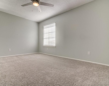 8200 West Gate Blvd - Photo Thumbnail 14