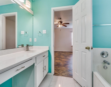 13620 Lyndon B Johnson St - Photo Thumbnail 14