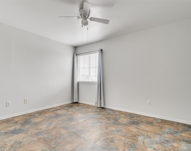 13620 Lyndon B Johnson St - Photo Thumbnail 21