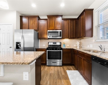 121 Guemal Rd - Photo Thumbnail 10