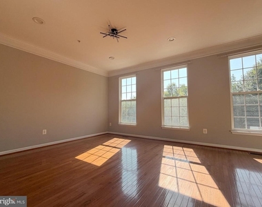 3530 Connor Place - Photo Thumbnail 2