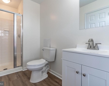 5601 Ashburn Terrace - Photo Thumbnail 16