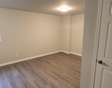 2246 Wetherburne - Photo Thumbnail 15