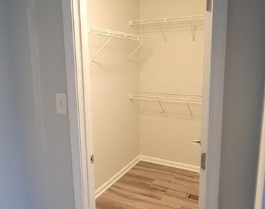 2246 Wetherburne - Photo Thumbnail 10