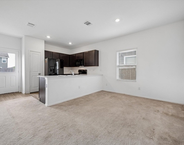 413 Paddlefish Ln - Photo Thumbnail 3