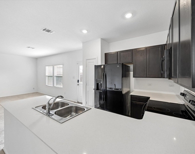 413 Paddlefish Ln - Photo Thumbnail 4