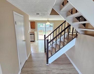 509 Beebe Court - Photo Thumbnail 5