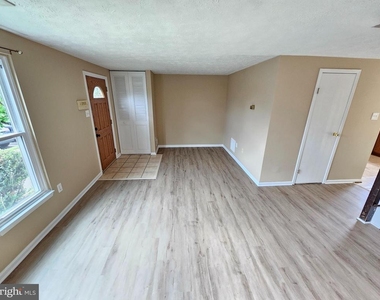 509 Beebe Court - Photo Thumbnail 3