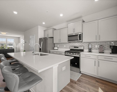 434 Herringbone Way - Photo Thumbnail 19
