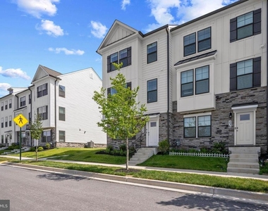 434 Herringbone Way - Photo Thumbnail 46