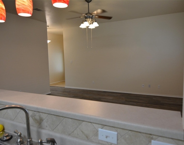 1303 Horseshoe Ranch Dr - Photo Thumbnail 8
