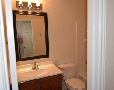 1303 Horseshoe Ranch Dr - Photo Thumbnail 21