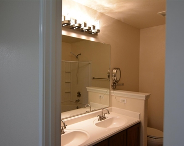 1303 Horseshoe Ranch Dr - Photo Thumbnail 12