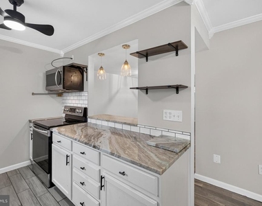 8808 Eureka Lane - Photo Thumbnail 8