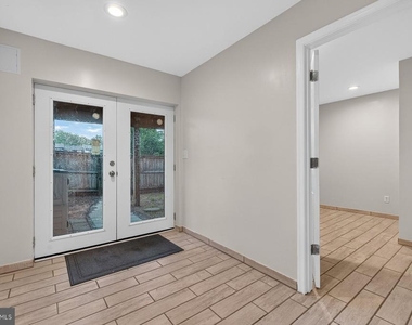 8808 Eureka Lane - Photo Thumbnail 22