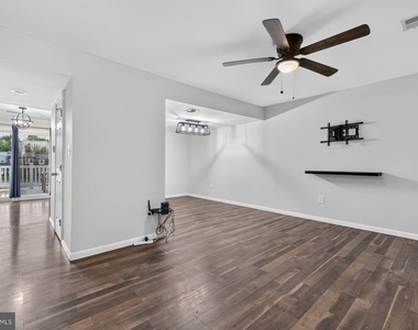8808 Eureka Lane - Photo Thumbnail 2