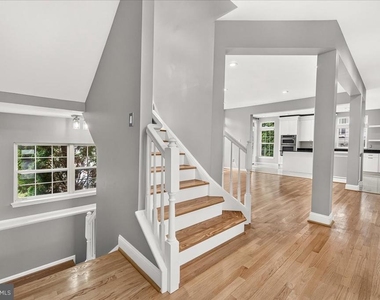 6455 Saddlebrook Lane - Photo Thumbnail 25