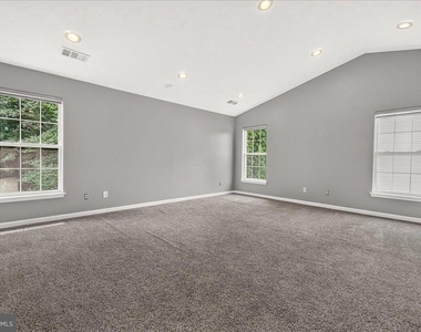6455 Saddlebrook Lane - Photo Thumbnail 28