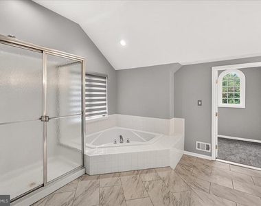 6455 Saddlebrook Lane - Photo Thumbnail 31