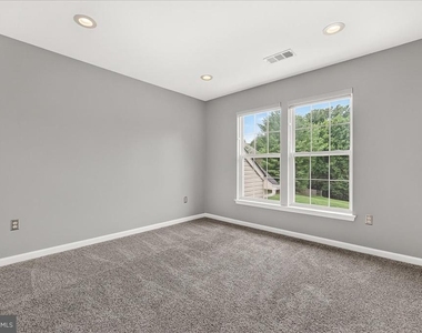 6455 Saddlebrook Lane - Photo Thumbnail 35