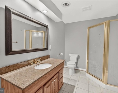 6455 Saddlebrook Lane - Photo Thumbnail 44