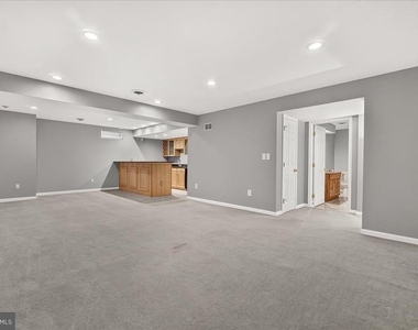 6455 Saddlebrook Lane - Photo Thumbnail 49
