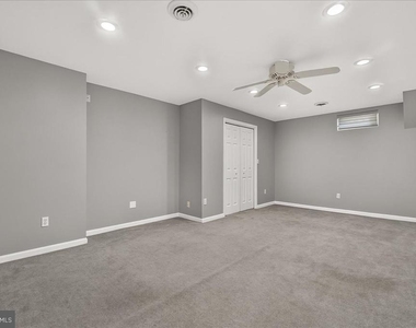 6455 Saddlebrook Lane - Photo Thumbnail 41