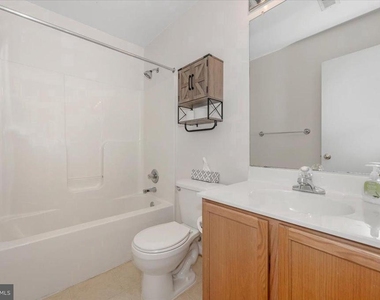 4946 Whitney Terrace - Photo Thumbnail 13