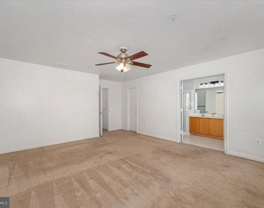 4946 Whitney Terrace - Photo Thumbnail 20