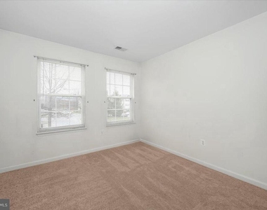 4946 Whitney Terrace - Photo Thumbnail 11