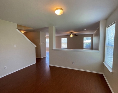 11816 Plains Valley Dr - Photo Thumbnail 10