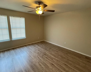 11816 Plains Valley Dr - Photo Thumbnail 13