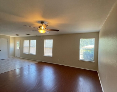 11816 Plains Valley Dr - Photo Thumbnail 6