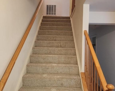 1234 Oakwood Drive - Photo Thumbnail 8