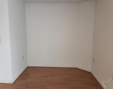 1234 Oakwood Drive - Photo Thumbnail 6