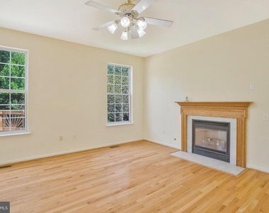 9112 Granite Court - Photo Thumbnail 29