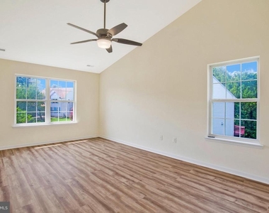 9112 Granite Court - Photo Thumbnail 38