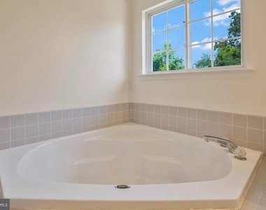 9112 Granite Court - Photo Thumbnail 42