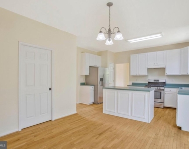 9112 Granite Court - Photo Thumbnail 28