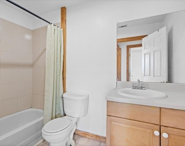 555 Harmon Hls - Photo Thumbnail 22