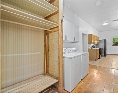 555 Harmon Hls - Photo Thumbnail 18