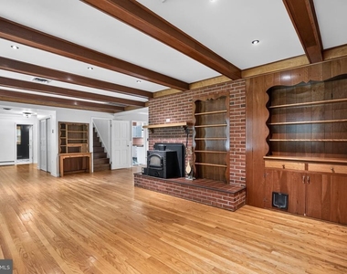 5195 Saint Leonard Road - Photo Thumbnail 4